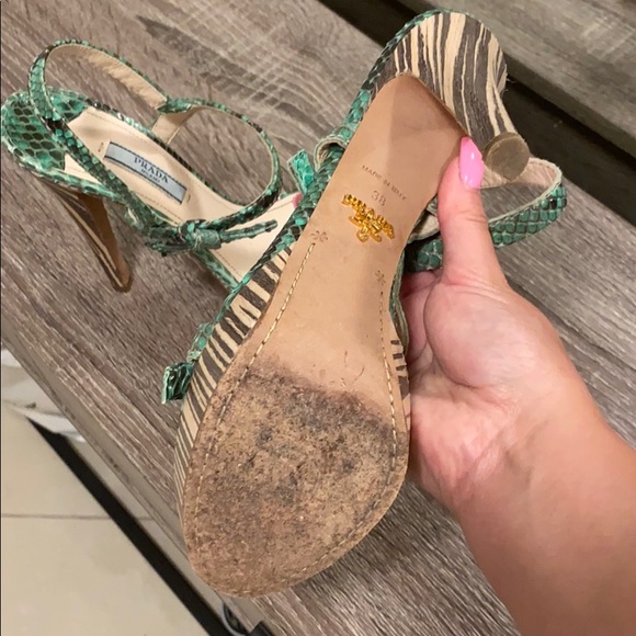 Prada python ladies heels - Picture 4 of 4